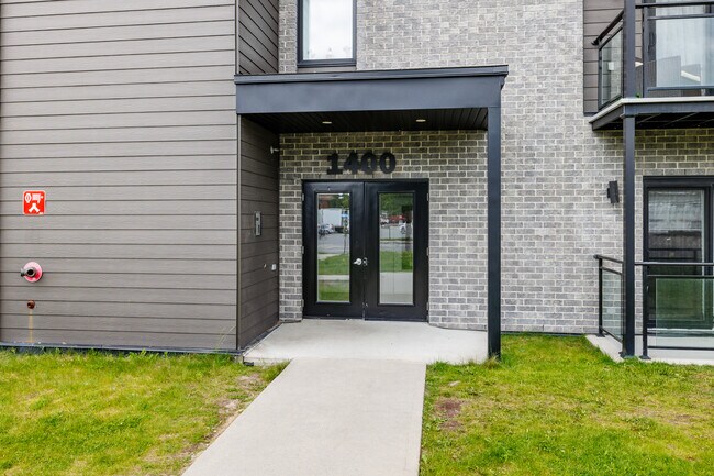 1440A Curé-Labelle Boul in Laval, QC - Building Photo - Building Photo