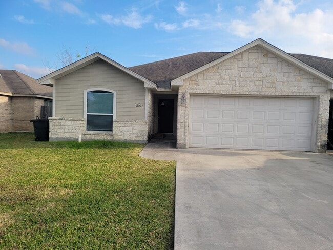 3027-3029 Lodgepole Ln in New Braunfels, TX - Building Photo - Building Photo