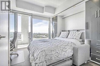 5-3115 Soudan Ave in Toronto, ON - Building Photo - Building Photo
