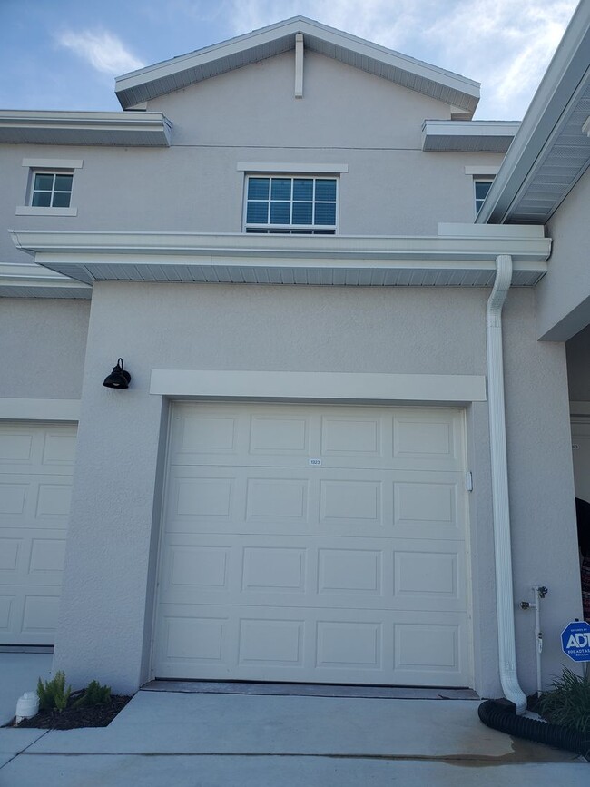 20660 HAZELNUT Ct in Lehigh Acres, FL - Building Photo - Building Photo