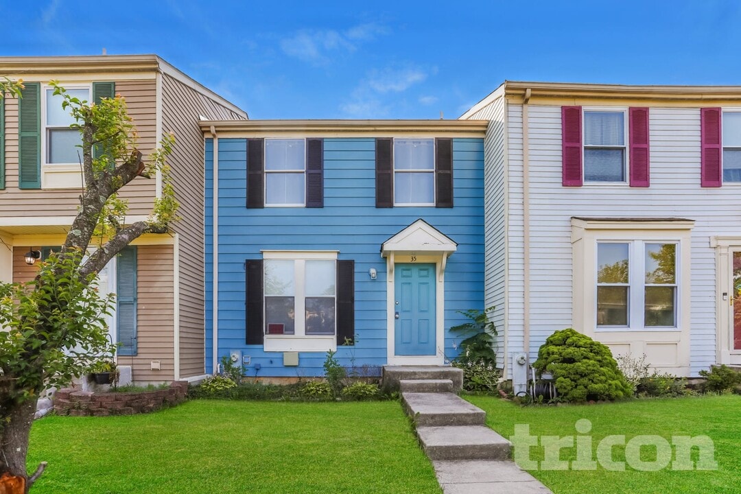 35 Greenleaf Rd in Parkville, MD - Building Photo