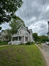 228 Henry Ave SE in Grand Rapids, MI - Building Photo - Building Photo