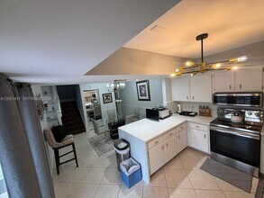 1569 Shaker Cir in Wellington, FL - Building Photo - Building Photo