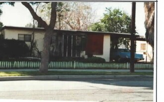 179 E 16th St in San Bernardino, CA - Building Photo