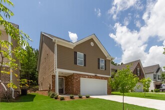 474 Kirkland Dr in Locust Grove, GA - Building Photo - Building Photo