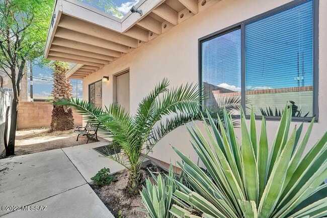 property at 1330 E 10th St