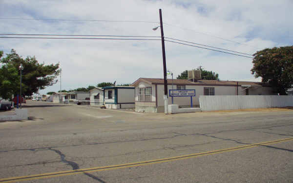 Valley Mobile Home Park in Fowler, CA - Building Photo