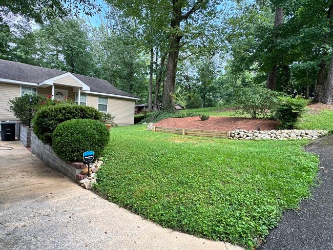 855 Hillcrest Rd in Birmingham, AL - Building Photo - Building Photo