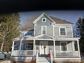 103 W 2nd Ave in Johnstown, NY - Building Photo