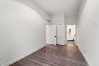 217 Essex St, Unit 302 in Salem, MA - Building Photo - Building Photo