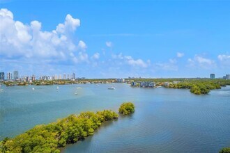 17111 Biscayne Blvd, Unit 1406 in Aventura, FL - Building Photo - Building Photo