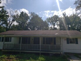 3324 Beatrice Dr in Jackson, MS - Building Photo