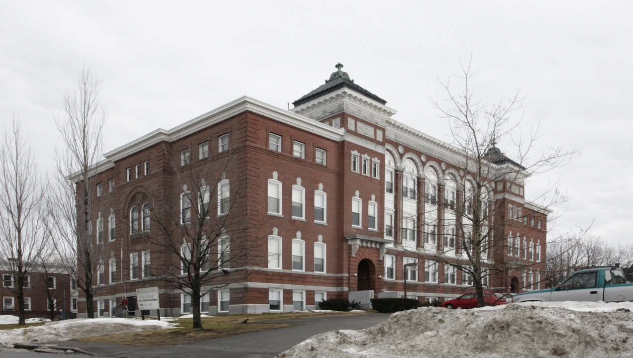 Jordan School Apartments in Lewiston, ME - Building Photo