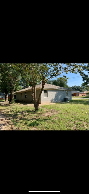 202 N Henry St in Lindale, TX - Building Photo - Building Photo