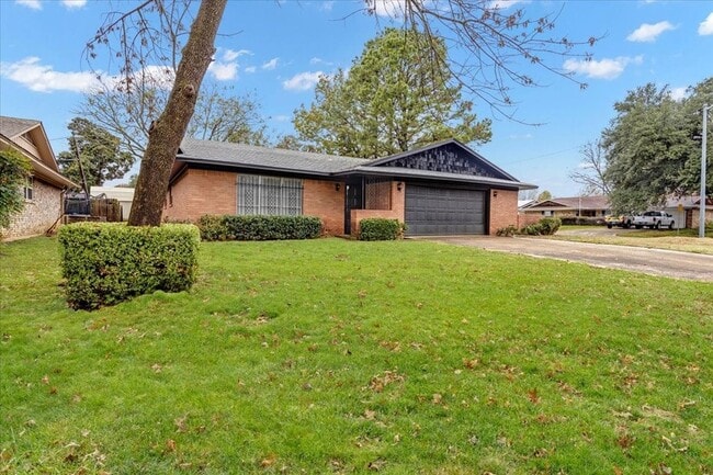 509 Dean Dr in Denison, TX - Foto de edificio - Building Photo