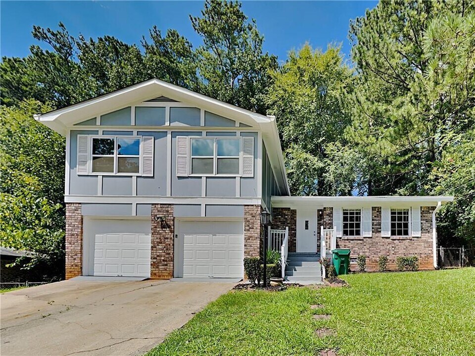 4189 Northstrand Dr in Decatur, GA - Building Photo