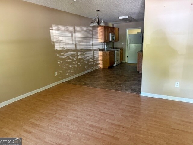 57 Crestwood Dr in Hartwell, GA - Building Photo - Building Photo