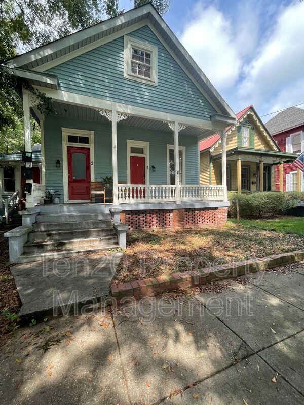 property at 811 3rd Ave
