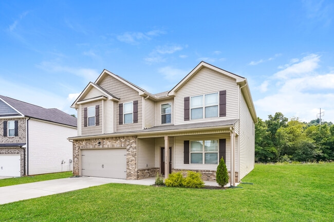 property at 1176 Black Oak Cir