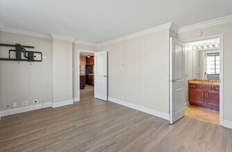 700 E 8th St, Unit 15H in Kansas City, MO - Building Photo - Building Photo