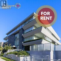 788 Arthur Erickson Pl in West Vancouver, BC - Building Photo