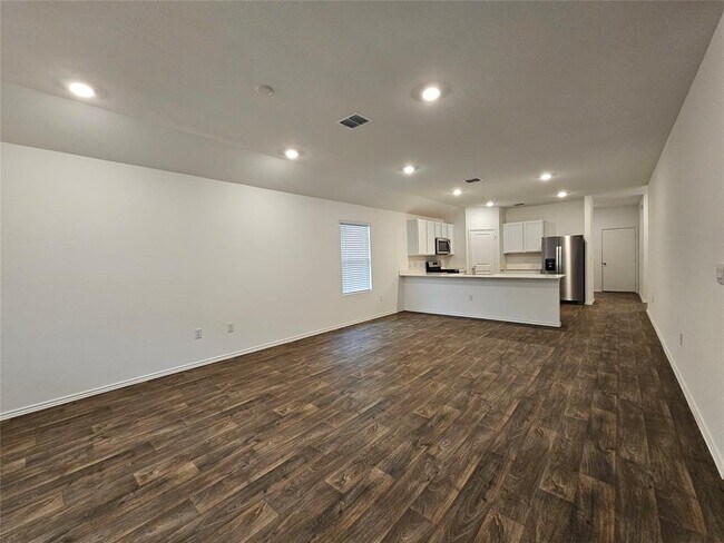 13703 Gunnison Grv Ave in Mustang Ridge, TX - Building Photo - Building Photo