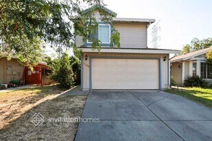 3509 Rancho Rio Way in Sacramento, CA - Building Photo