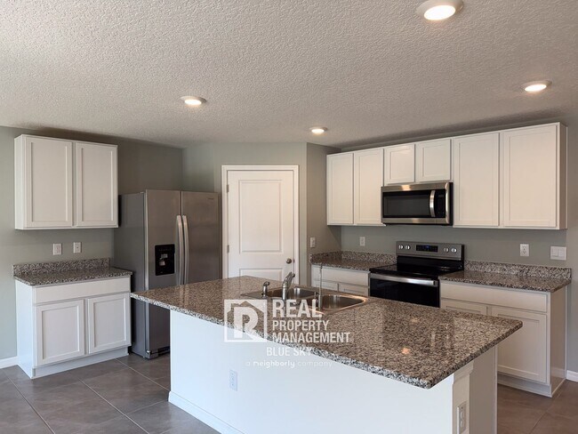 13209 Mylion Wy in Spring Hill, FL - Building Photo - Building Photo