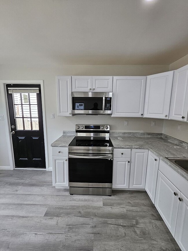 property at 817 Elfin Ave