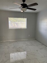 149 Emerald Dr in Clute, TX - Building Photo - Building Photo