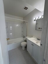 1450 Meadowview Dr in Marion, IA - Building Photo - Building Photo