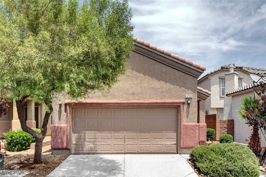 8792 Parsons Ridge Ave in Las Vegas, NV - Building Photo
