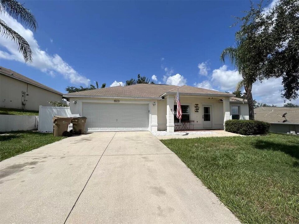 9611 Saragossa St in Clermont, FL - Building Photo