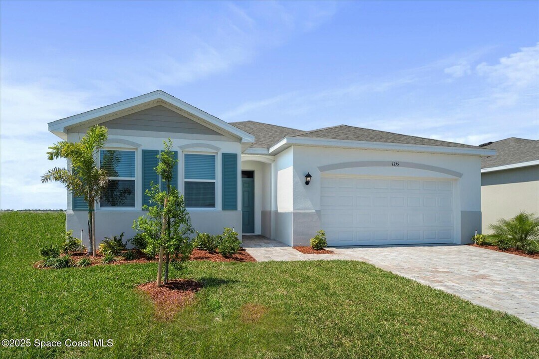 1315 Criswell Ln SE in Palm Bay, FL - Building Photo