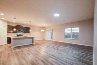 2255 Silver Spoon Dr in Greenfield, IN - Building Photo - Building Photo