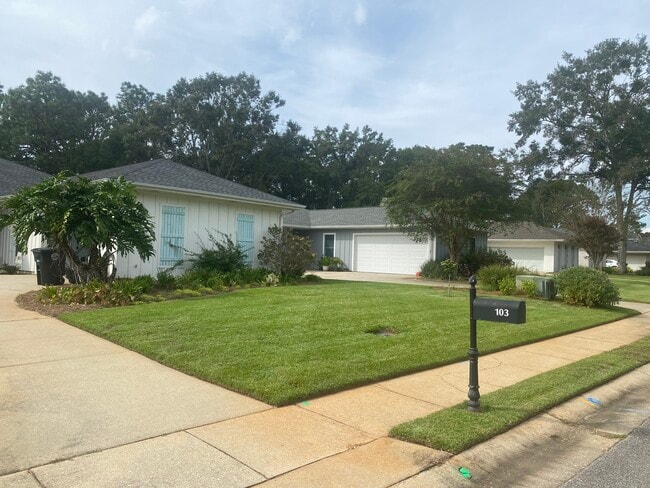 103 Oak Bend Ct in Fairhope, AL - Building Photo - Building Photo