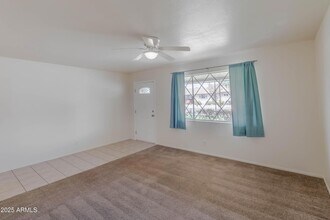 7013 E Loma Land Dr in Scottsdale, AZ - Foto de edificio - Building Photo