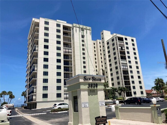 3820 Gulf Blvd in St Pete Beach, FL - Building Photo - Building Photo