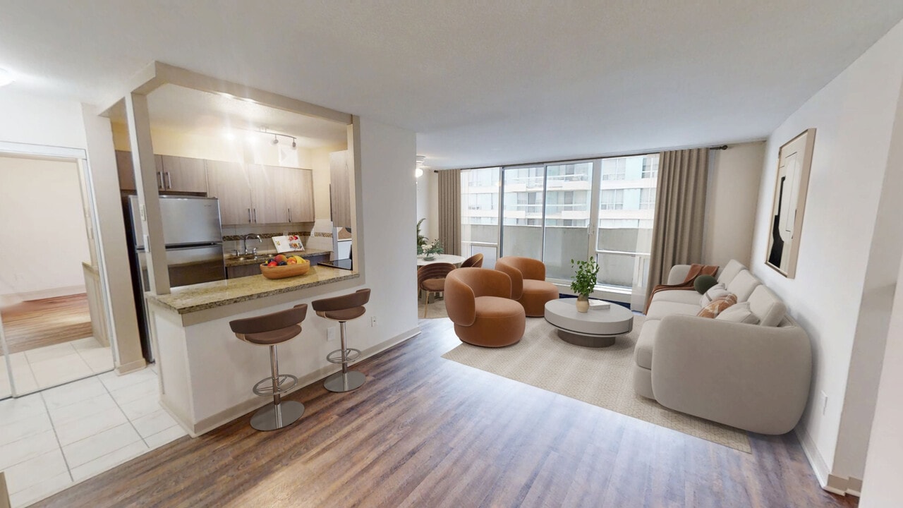 Royal Tower in Mississauga, ON - Building Photo