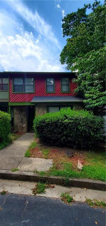 property at 3636 Cobble Mill Ln