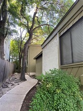 2000 Glen Allen St in Austin, TX - Building Photo - Building Photo