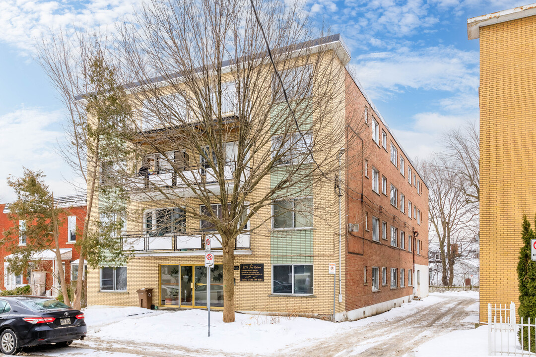 3875 Du Fort-Rolland St in Lachine, QC - Building Photo