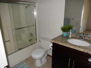 1030 Agate St in San Diego, CA - Building Photo - Building Photo