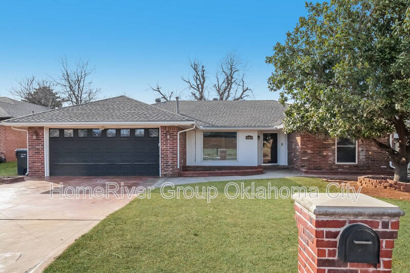 10209 Island View Dr in Oklahoma City, OK - Foto de edificio