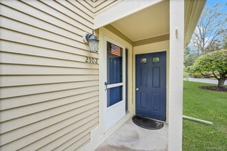 2102 Martingale Dr in Carmel, NY - Building Photo - Building Photo
