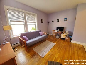 202 Saint Paul St, Unit 12 in Brookline, MA - Foto de edificio - Building Photo