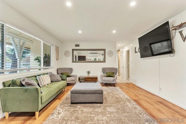 6789 Alamo Way in La Mesa, CA - Building Photo - Building Photo