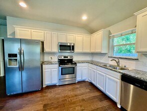 3115 N Hickory St in Sherman, TX - Building Photo - Building Photo