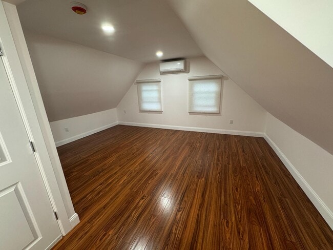 7 Astronomy Ln in Levittown, NY - Building Photo - Building Photo