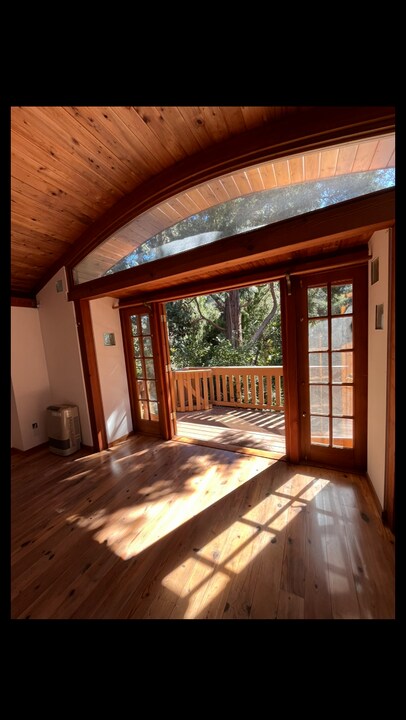 1417 Old Topanga Canyon Rd in Topanga, CA - Building Photo